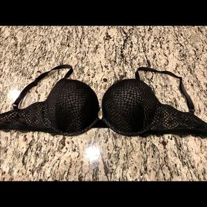 Victoria’s Secret Very Sexy 32 DD Bra